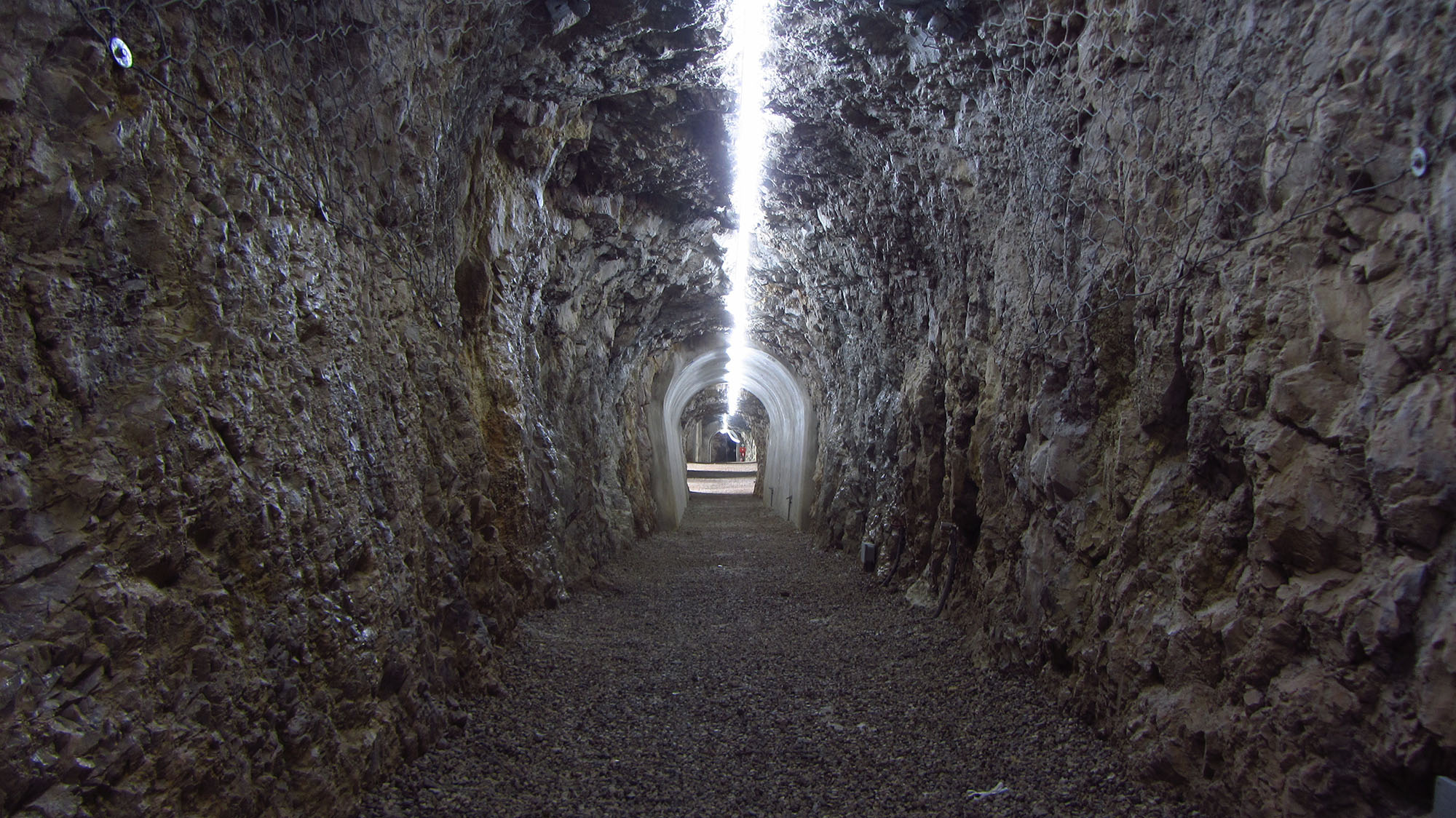 Immagine per Le cannoniere del Monte San Michele viste in notturna con gli occhi dei minatori